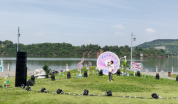 今晚东津沱滨江公园举行“星河节拍”音乐会，朋友们可以去约哟！