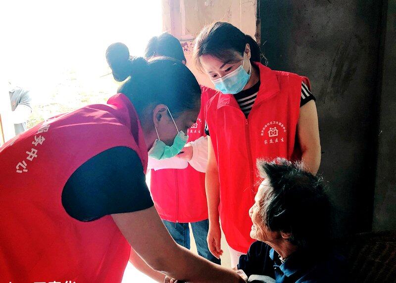 1黄家沟持证残疾人 王素华.jpg