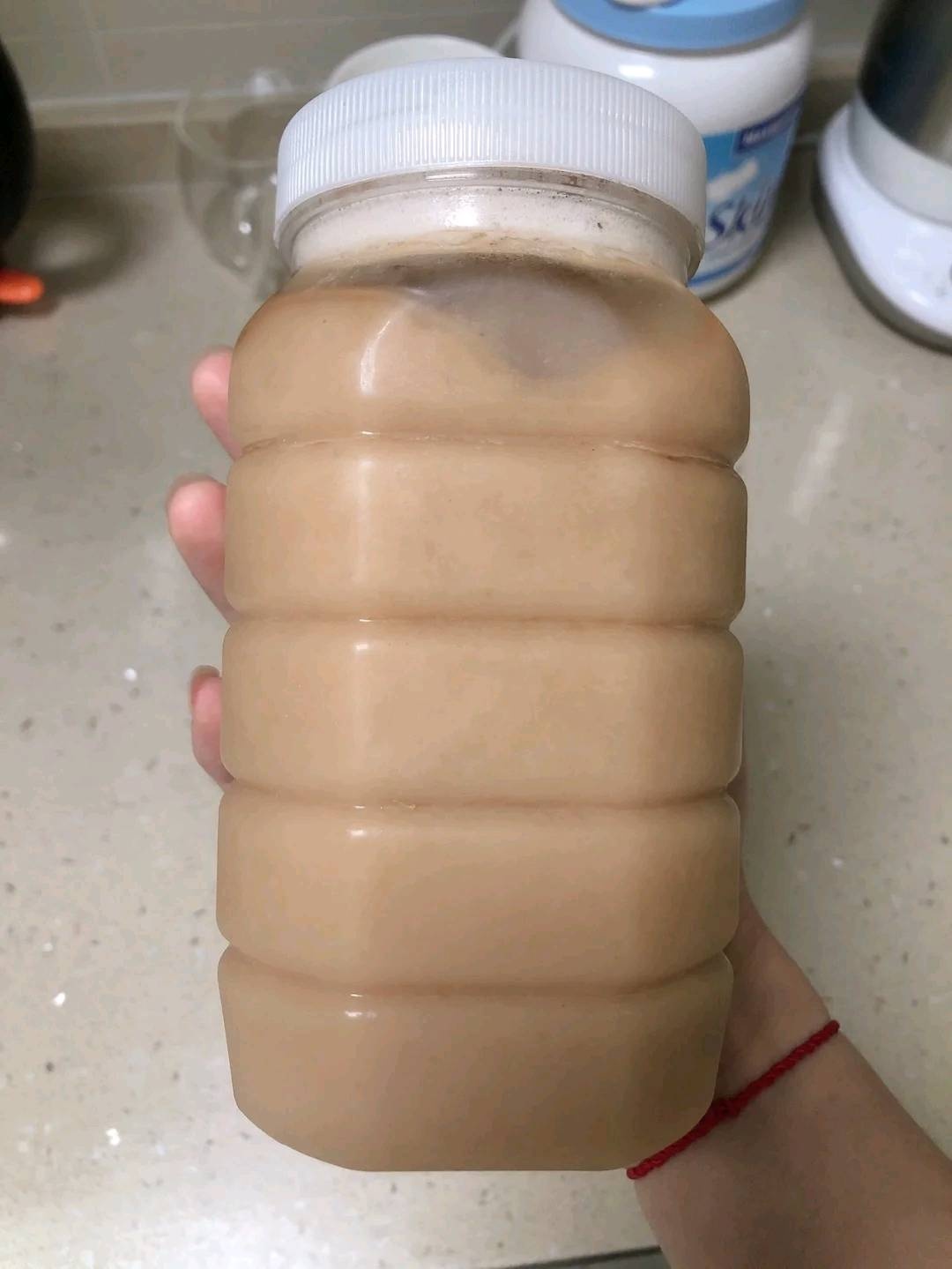 自己家里的蜂蜜放时间长了还能吃吗有毒吗(自己家里的蜂蜜放时间长了还能吃吗有毒吗)