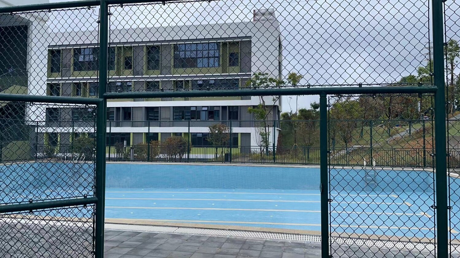 合川最美小学,凤凰小学设施一流,还有游泳池_合川合优网 - powered by