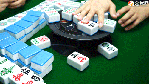 141751ao5sbkkolerqwszd.gif