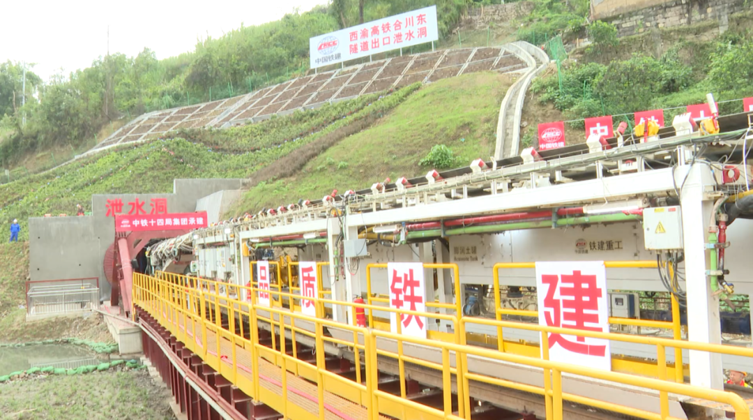 141405guk1bh178htybcct.png